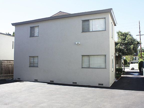 3rd image of 1608 S Bundy Dr