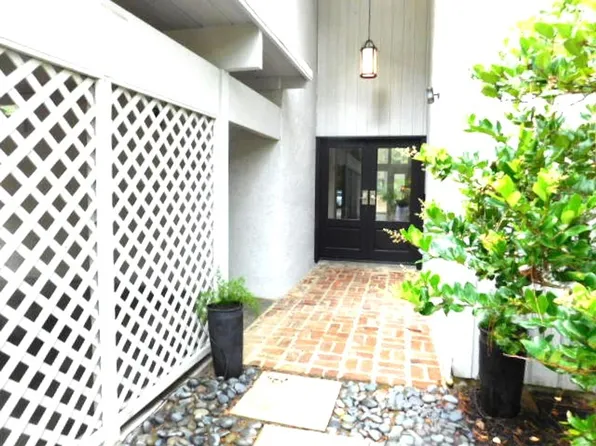 43 Wagon Rd, Hilton Head Island, SC 29928