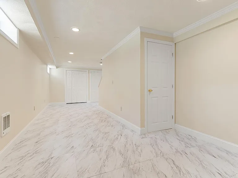 15 Marion St — Photo 21