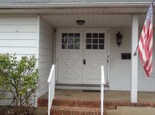654 N Meadow Dr, Bound Brook, NJ 08805