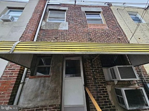 2nd image of 2616 S Mildred St