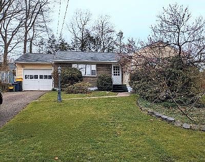 2nd image of 417 Kathleen Dr