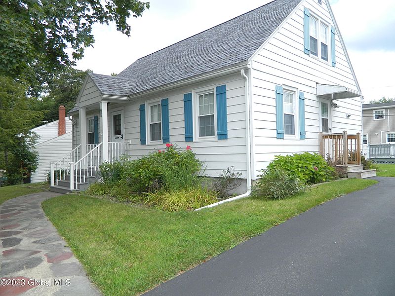 2nd image of 26 Pershing Avenue