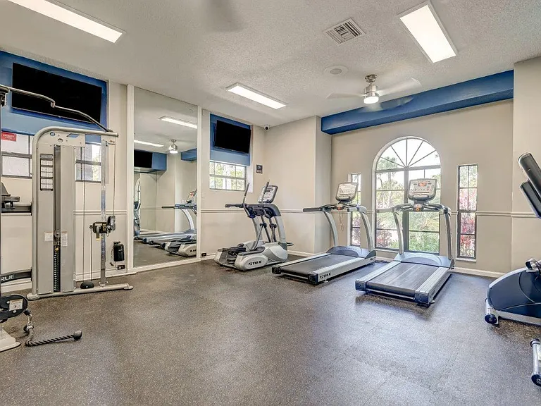 Village Place Apartment Homes — Photo 15