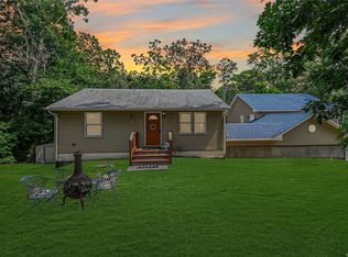 190 Dogwood Dr, Wading River, NY 11792