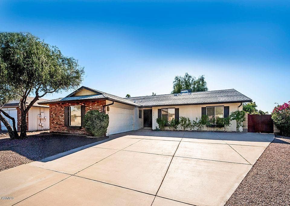 2nd image of 10861 S Shoshoni Dr