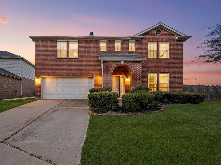 6638 Autumn Sunset Ln — Photo 1
