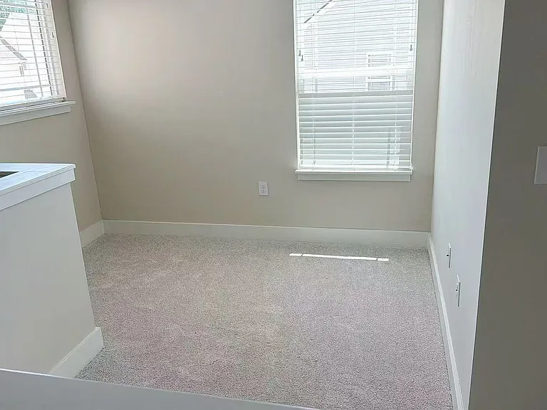 6034 Hillside Ln — Photo 9