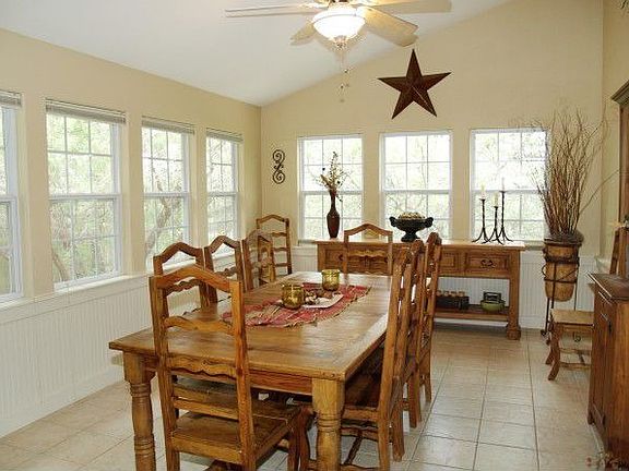 3rd image of 1404 Canyon Edge Dr