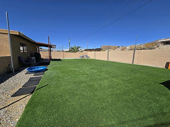 2nd image of 960 Pueblo Dr