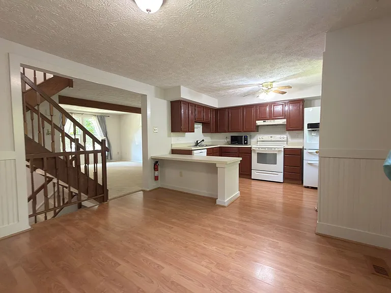 5519 Inverness Woods Ct — Photo 10