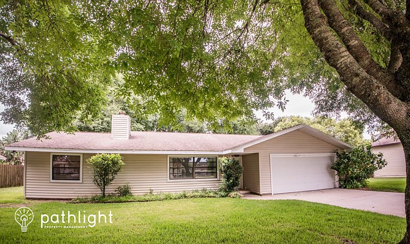 1st image of 869 Chickadee Dr