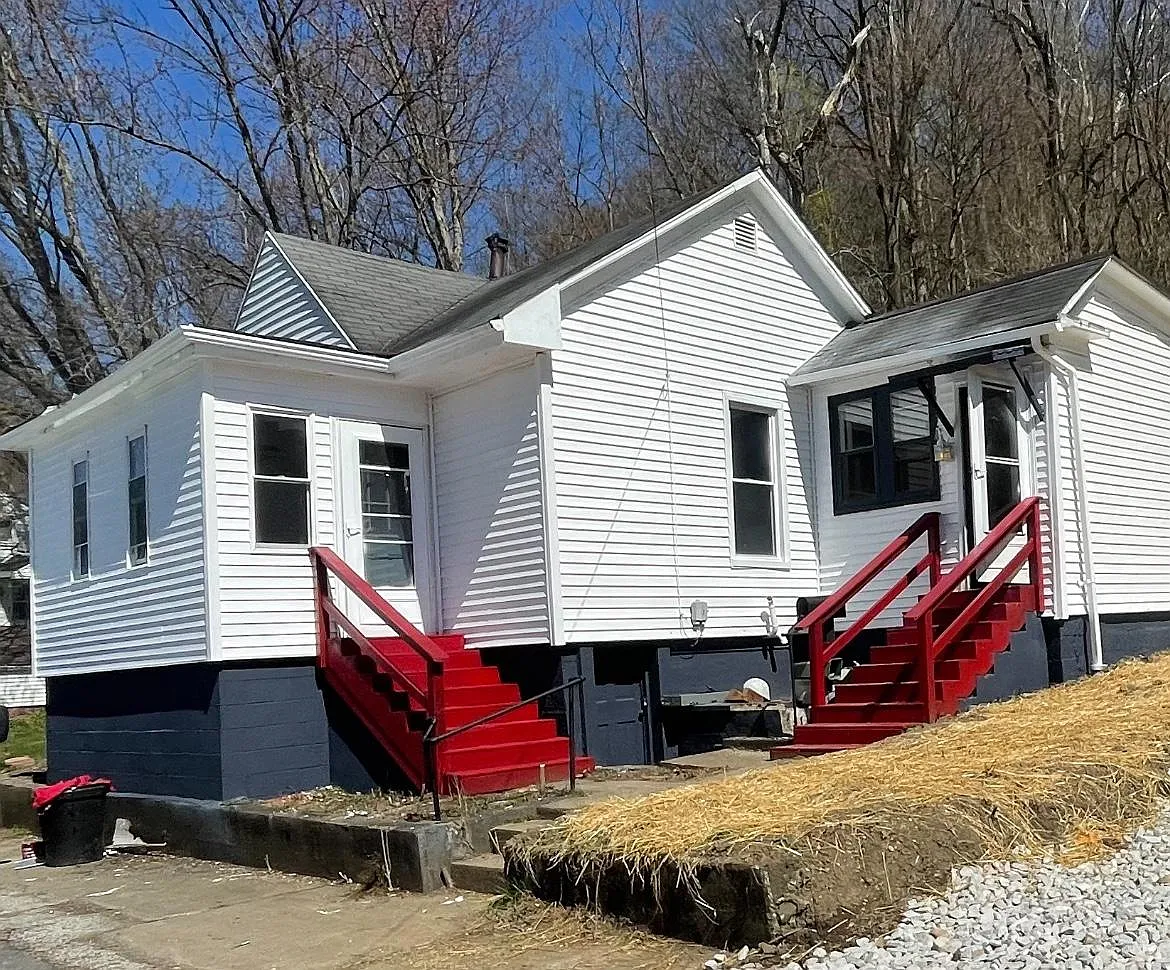 1518 Caldwell St photo 1