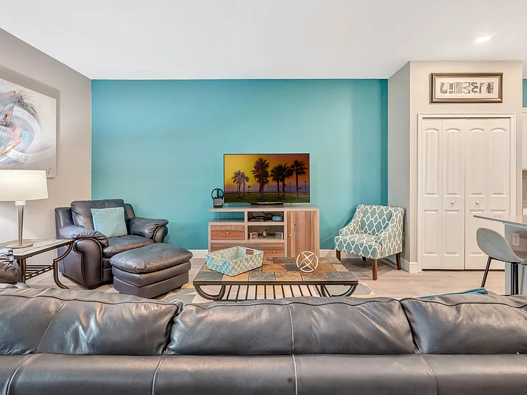 4400 Bedford Way — Photo 11