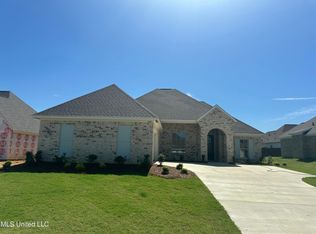 448 Aurora Cir, Canton, MS 39046