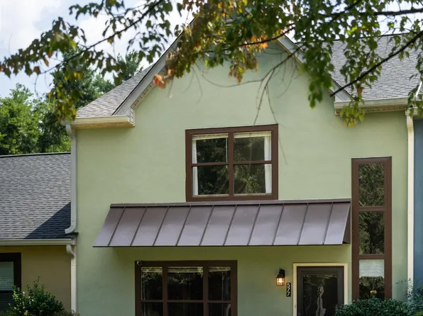 577 Millstone Ct, Charlottesville, VA 22901