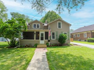 107 Kane St, Geneva, IL 60134