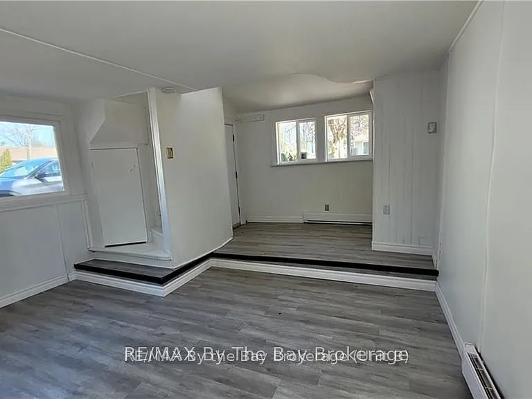 50 Glenwood Dr — Photo 3