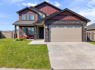 8282 Gardner St, West Richland, WA 99353