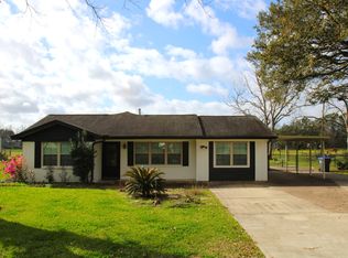 233 County Road 698a, Angleton, TX 77515