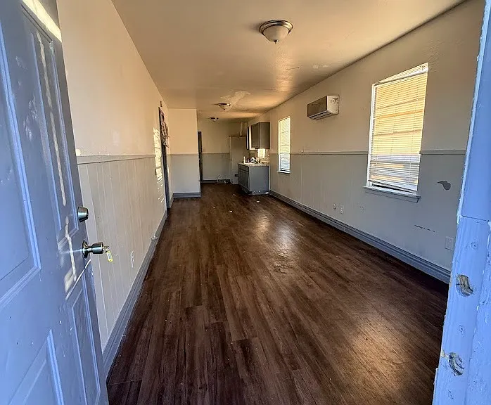 3106 Christie St — Photo 2