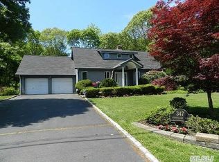 347 Woodhollow Rd, Great River, NY 11739