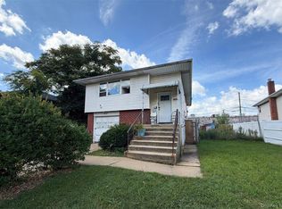 1008 Ditmas Ave, Uniondale, NY 11553