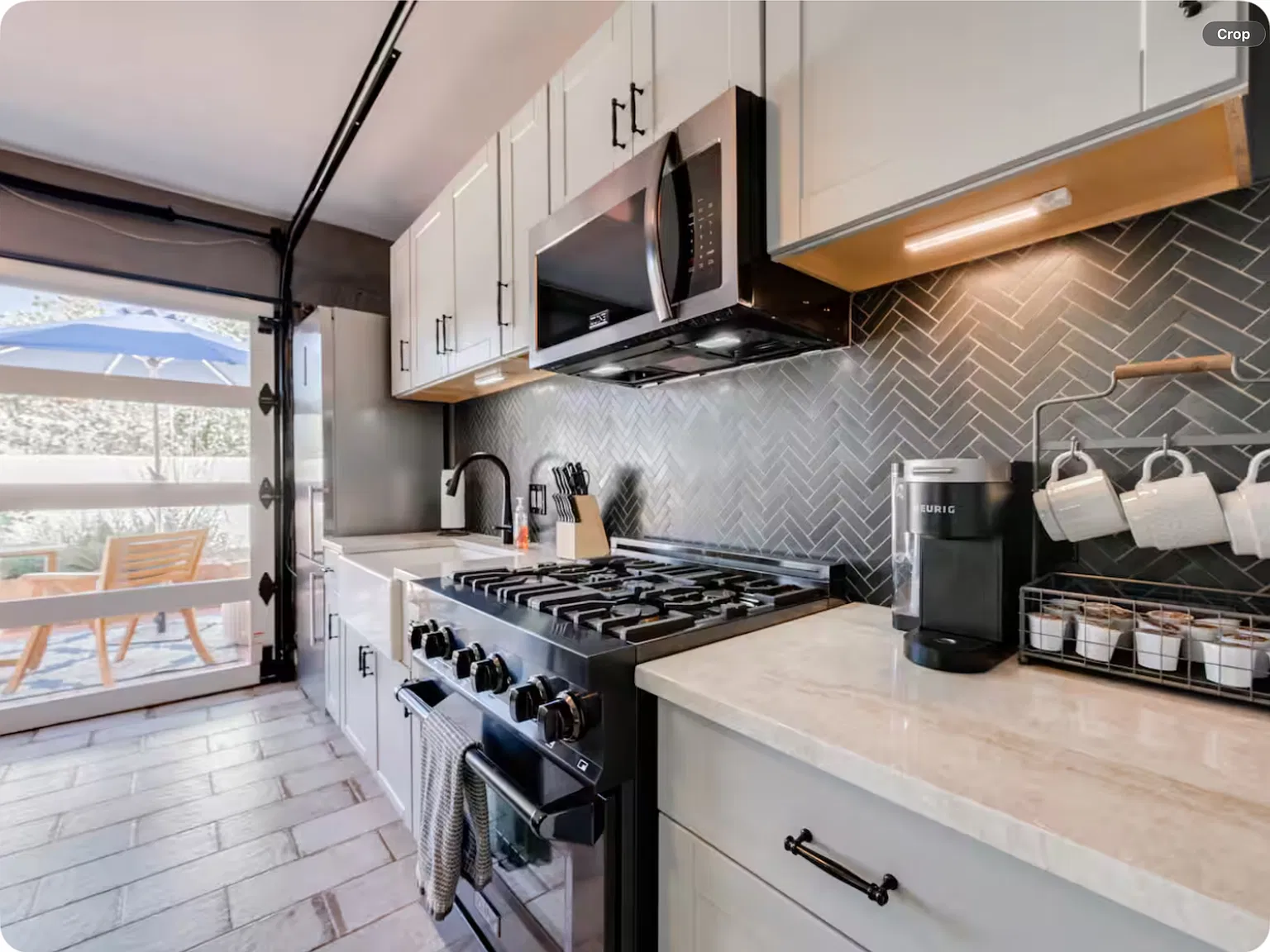 Studio, 350 sqft, $2,000 — Photo 4