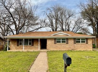 1028 Black St, Hurst, TX 76053