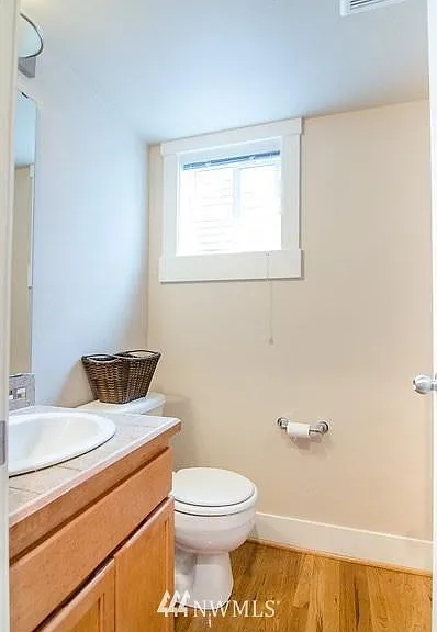1/2 bathroom