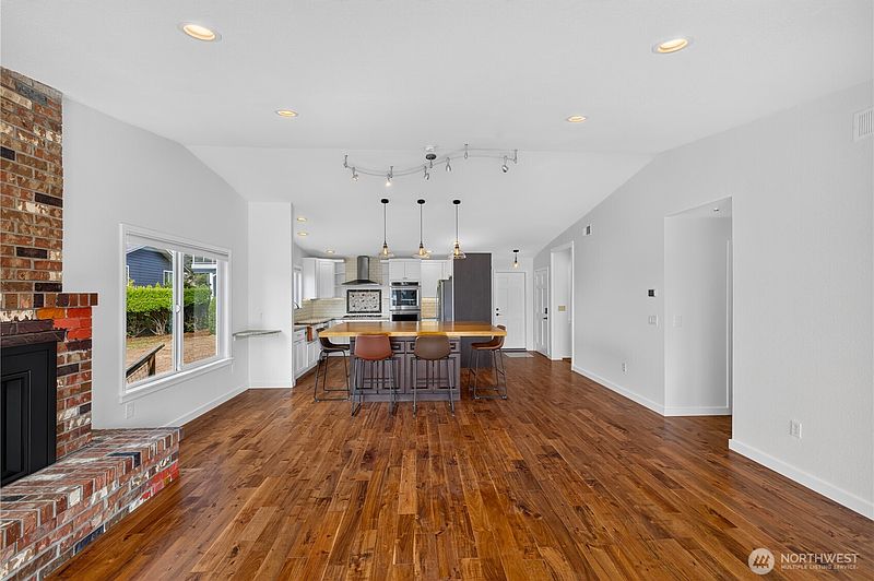 5th image of 4808 Glasgow Way