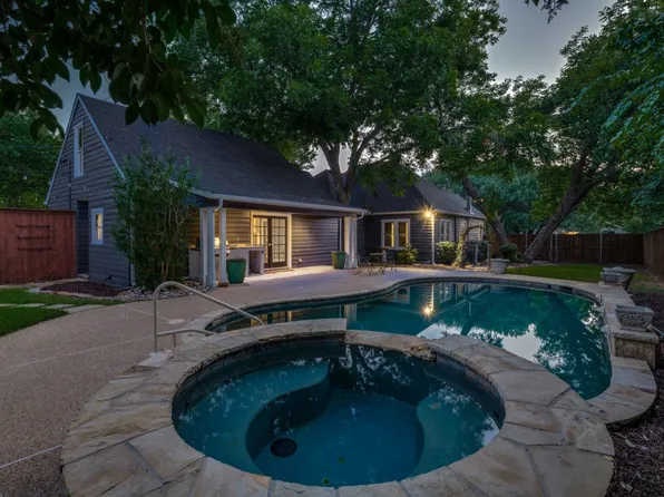306 Harbin Ave, Waxahachie, TX 75165