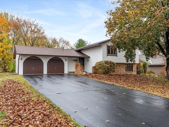 1801 Richal Dr, Woodbury, MN 55125