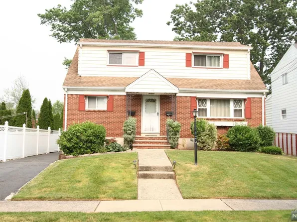 49 11th Ave, Hawthorne, NJ 07506