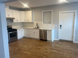 168 Maple St #3E, Naugatuck, CT 06770