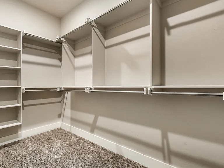 2541 Fallview Dr — Photo 11