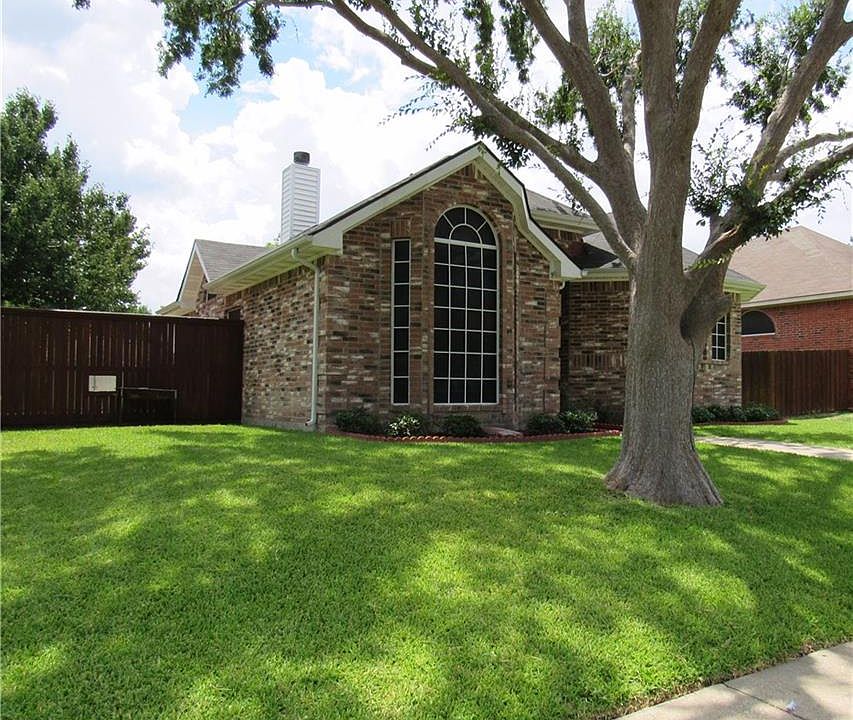 1st image of 2717 Crystal Falls Dr