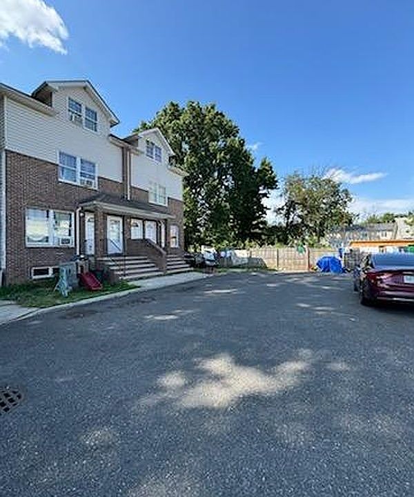1st image of 366 Union Ave