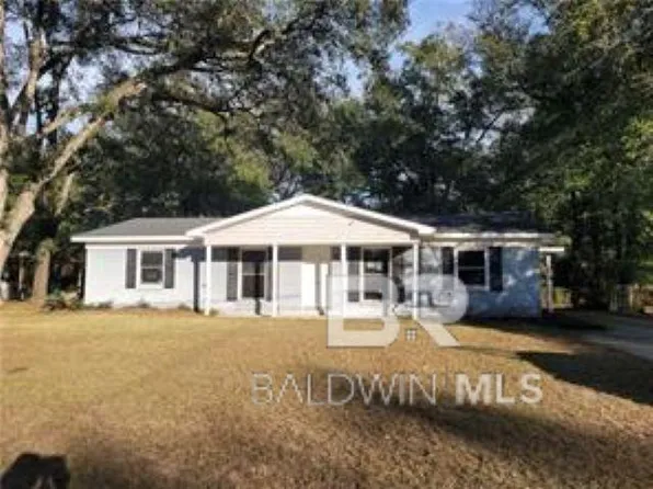 24 Frances St, Saraland, AL 36571