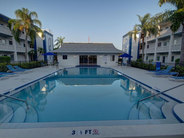 350 79th Ave N APT 104
