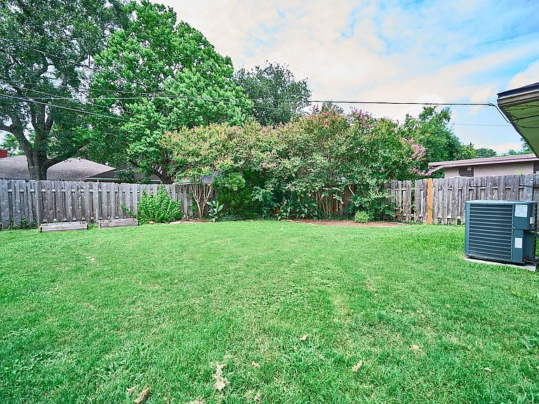 5506 Dumfries Dr — Photo 21