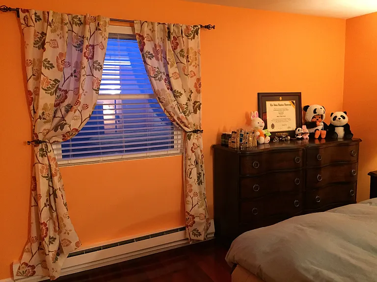 Master bedroom (bedroom#1)