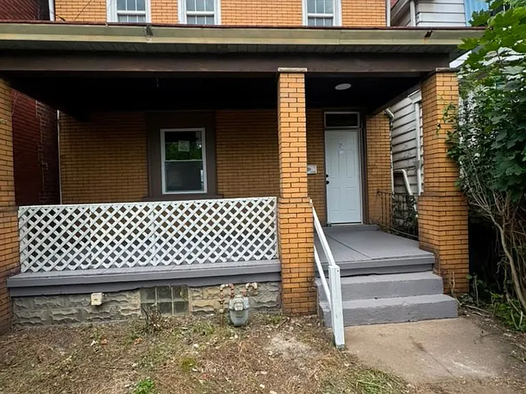 1124 Race St — Photo 1