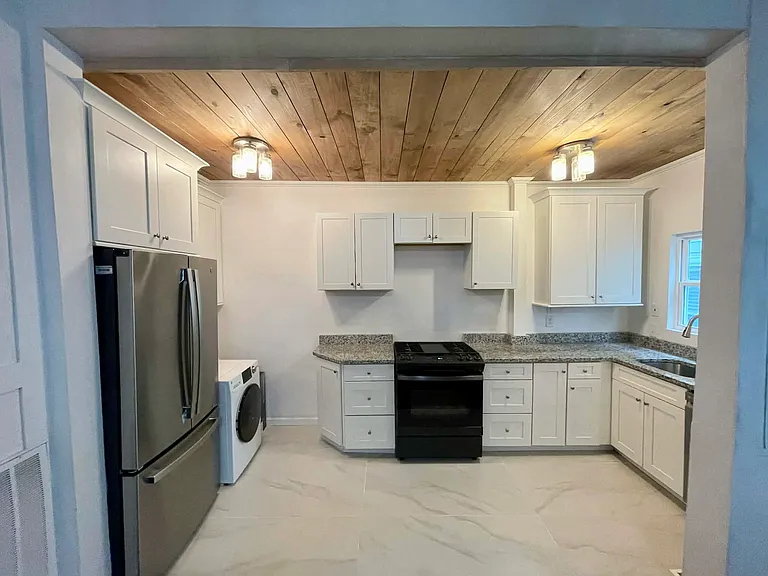 628 Rutledge Ave — Photo 4