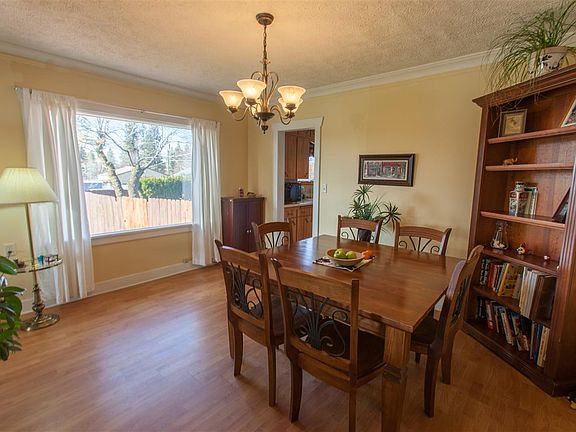 3rd image of 2428 W Kiernan Ave