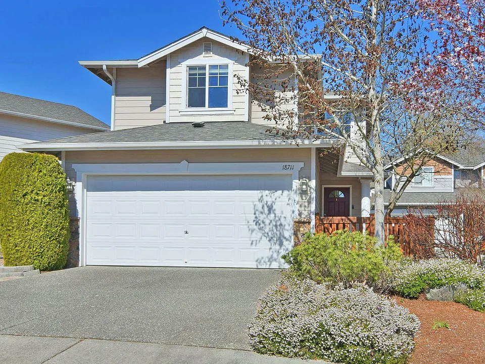 18711 10th Ave SE