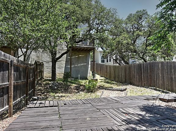 5th image of 7418 Moss Brook Dr