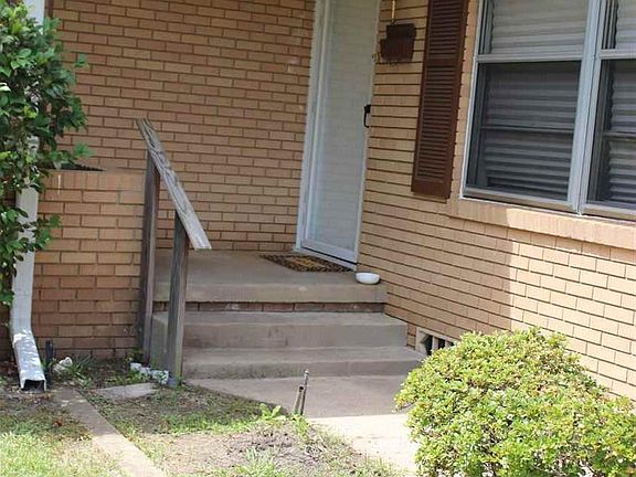 4th image of 3201 S Donnybrook Ave