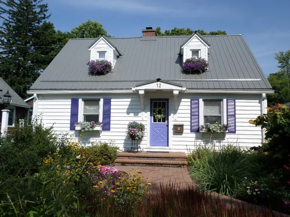 12 Pershing Ave, North East, PA 16428