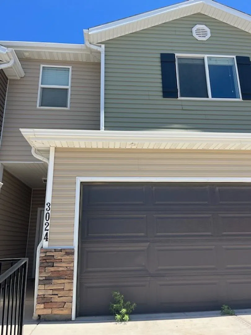 Charming Townhome — Photo 1